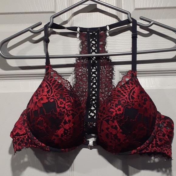 La Senza beyond sexy black and red lace bra